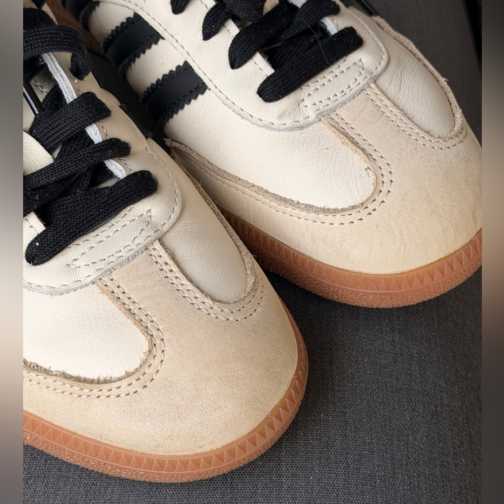 Adidas Samba Cream and Black Sneakers - Picture 14 of 16